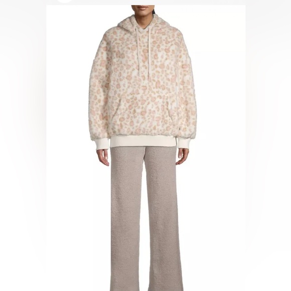 UGG Lora Sherpa Hoodie. Size M. MSRP $98 - Picture 4 of 16